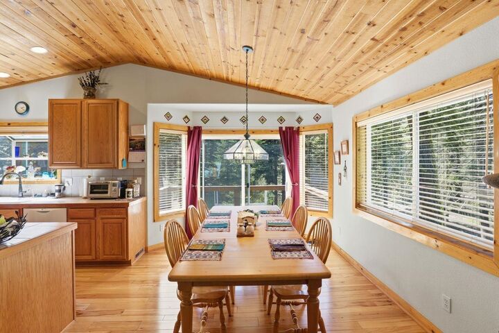 Property Photo:  1307 Kings Way  CA 96148 