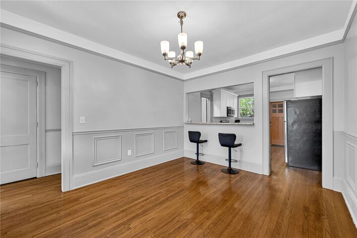 Property Photo:  724 W Whitner Street A, B, + 102 Cochran Block  SC 29624 