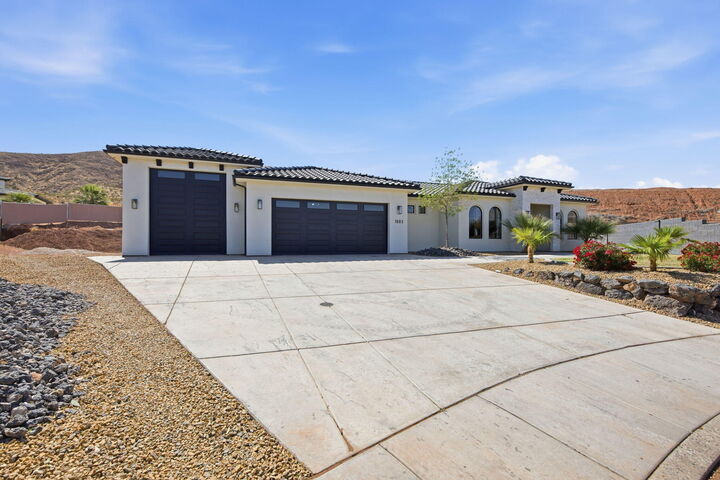Property Photo:  1683 S Painted Vista Cir  UT 84780 
