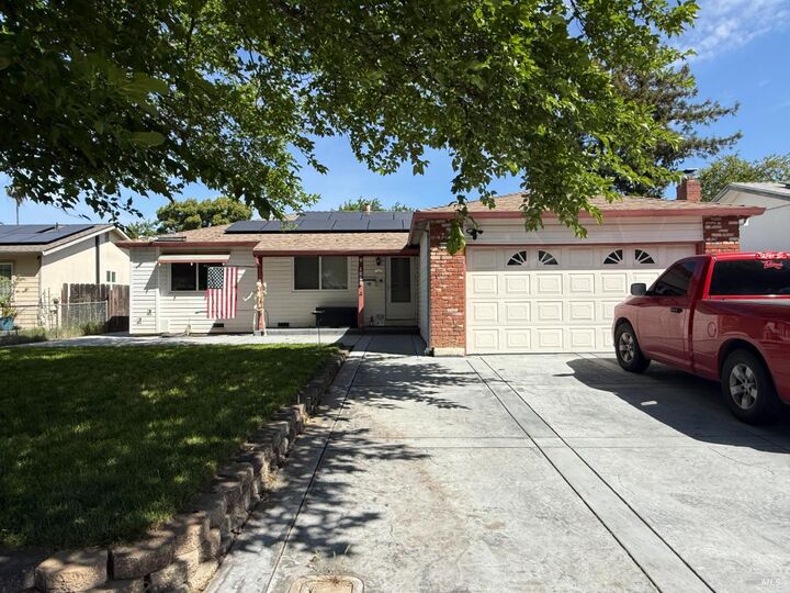Property Photo:  1655 Amapola Street  CA 95687 