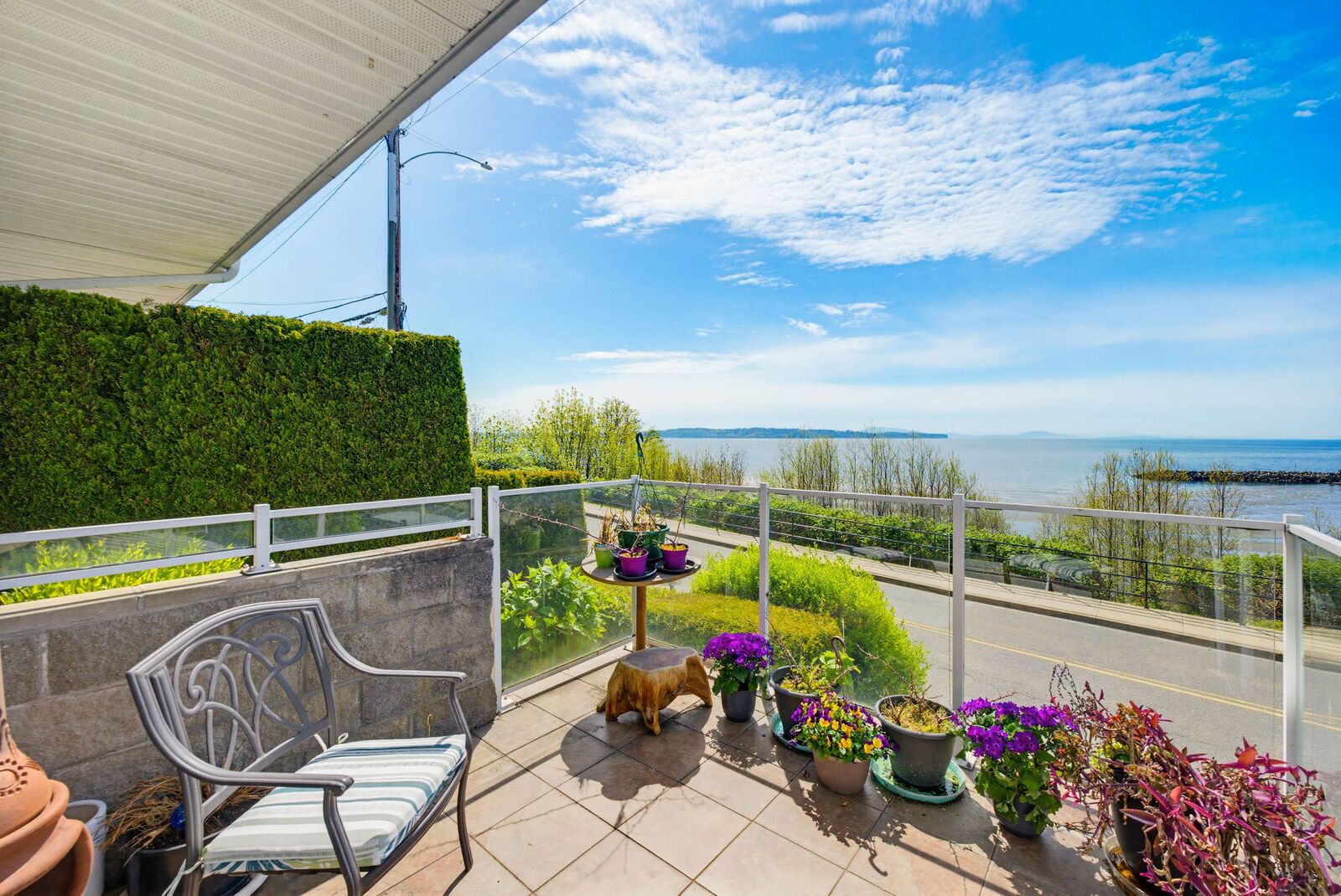 Property Photo: 15165 Marine Drive 105 BC V4B 1C5