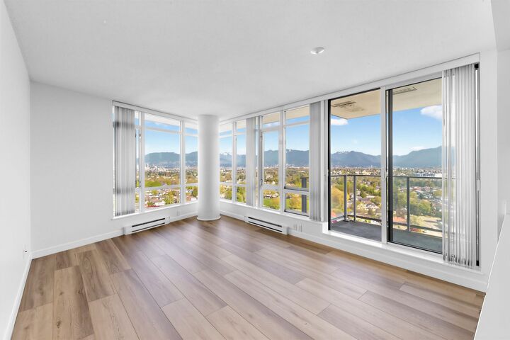 Property Photo: 4815 Eldorado Mews 2102 BC V5R 0B2