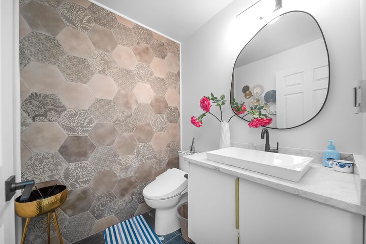 Property Photo: 5186 10A Avenue BC V4M 1Y4