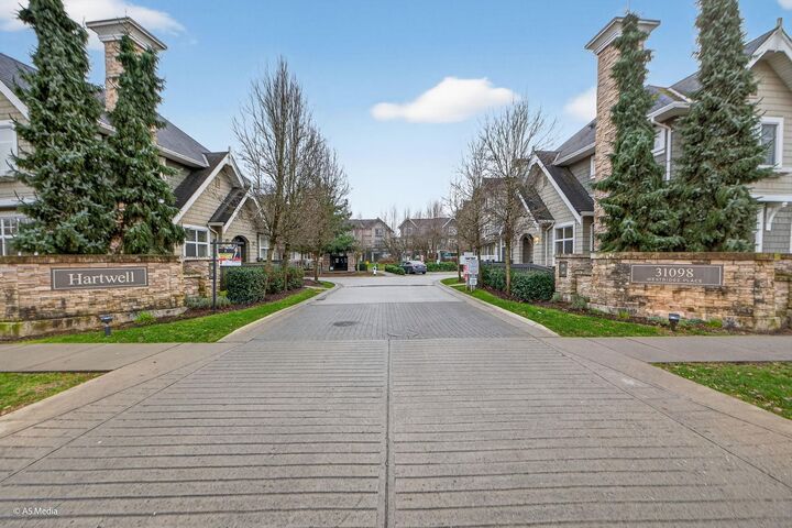 Property Photo: 31098 Westridge Place 56 BC V2T 0C2