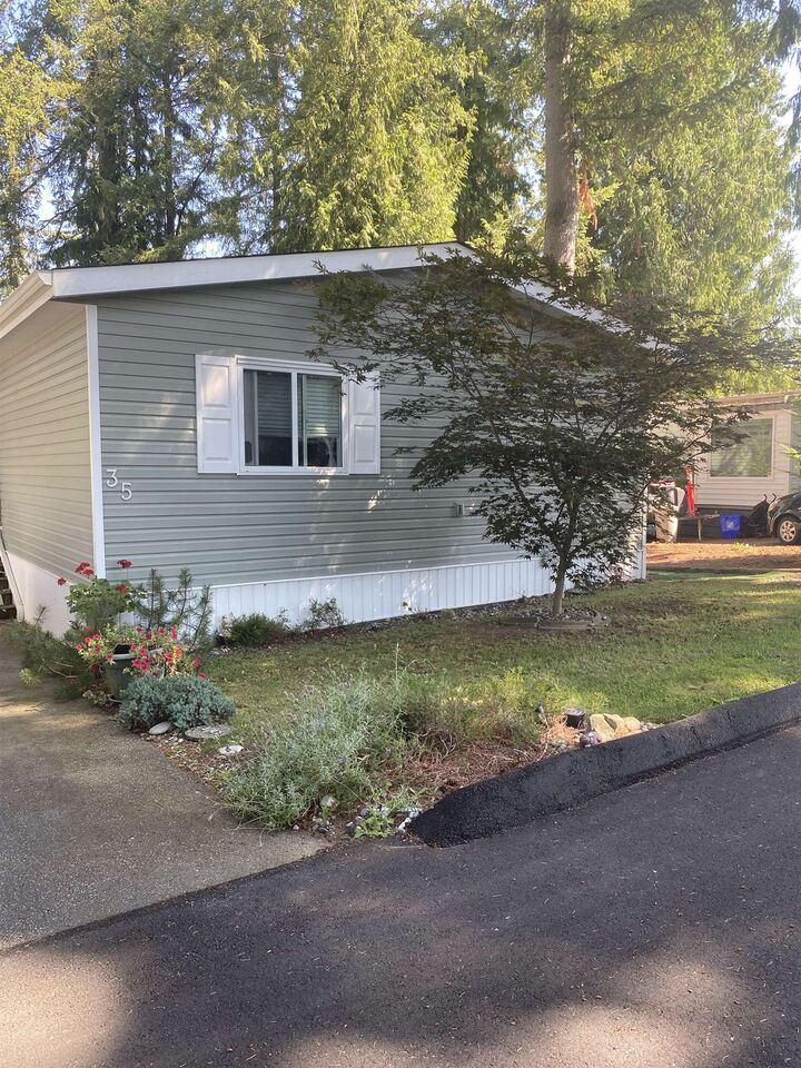 24330 Fraser Highway 35 — photo 1