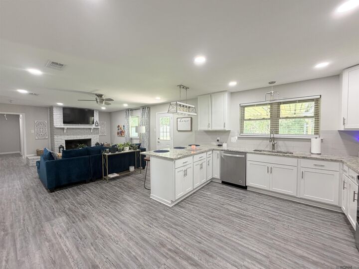 Property Photo:  10711 Carmel Dr  LA 70818 