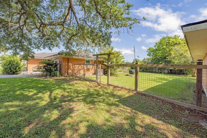 Property Photo:  16516 West Main Street  LA 70345 
