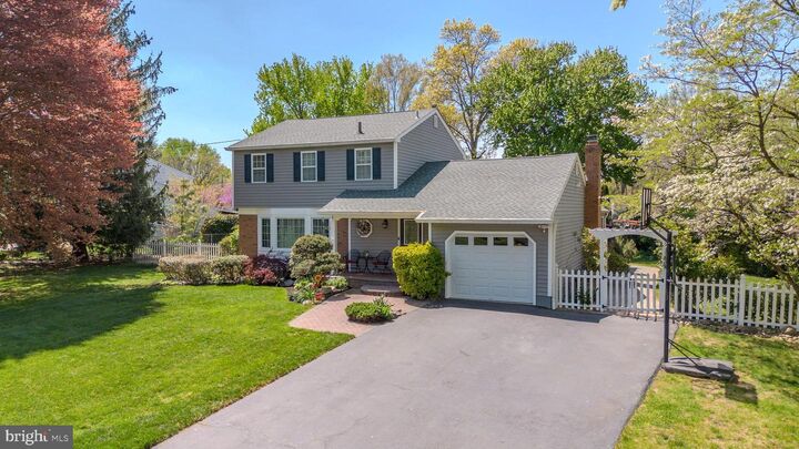 Property Photo:  6 Millstone Drive  NJ 08512 