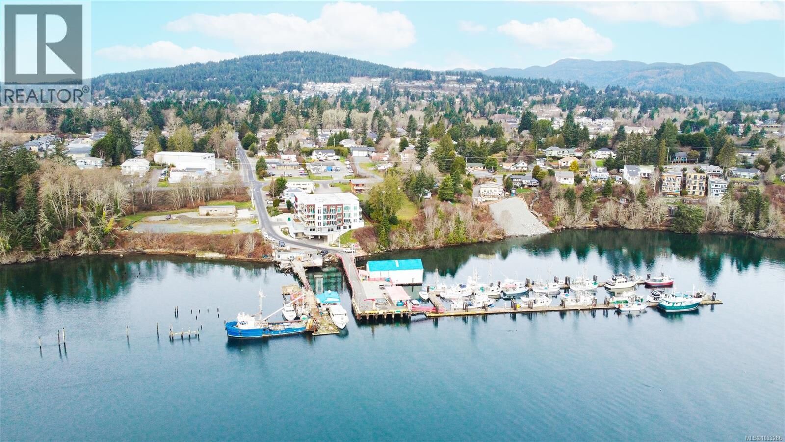 Property Photo:  1820 Maple Avenue South 207  BC V9Z 0N9 
