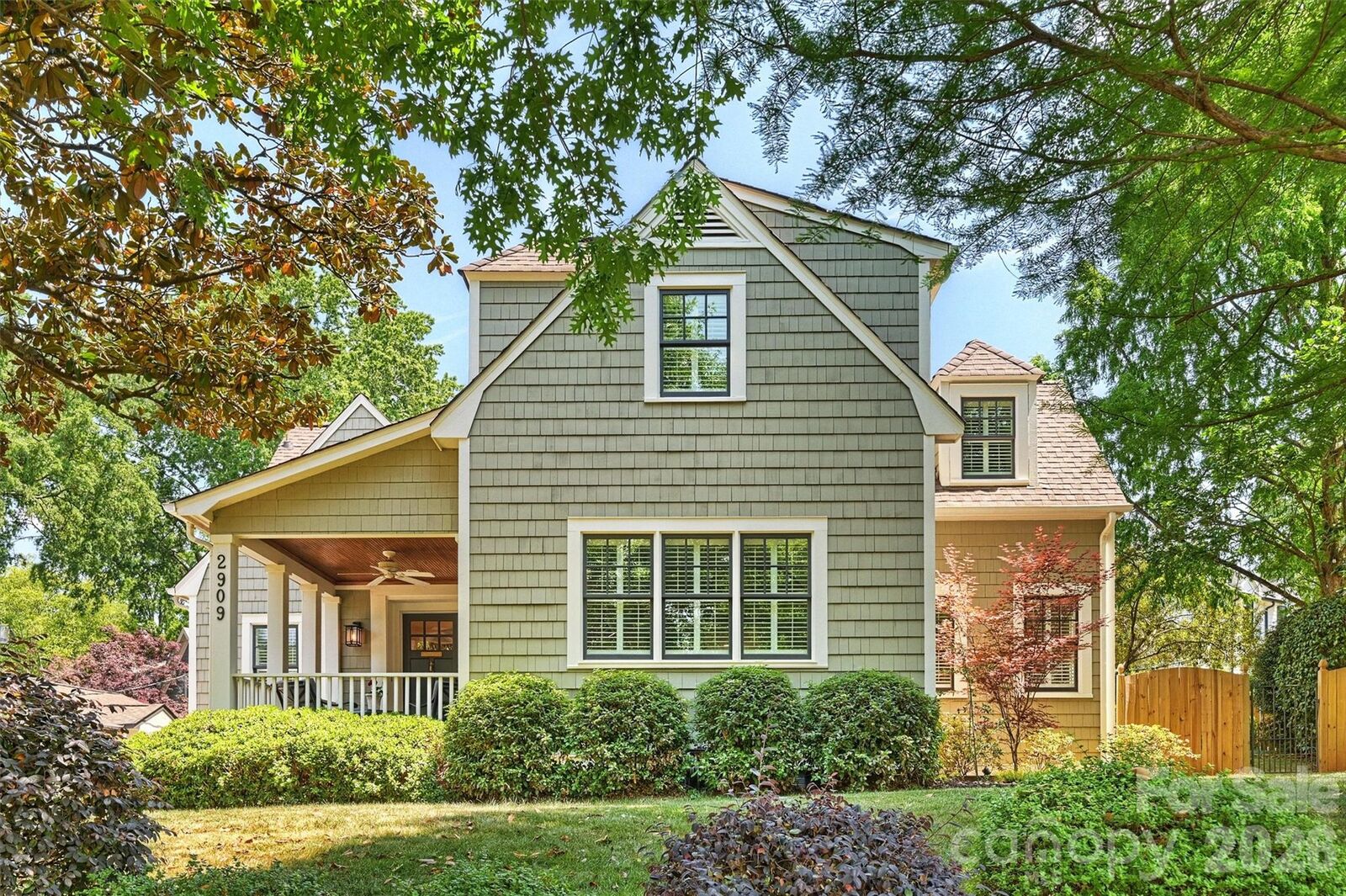 Property Photo:  2909 Chelsea Drive  NC 28209 