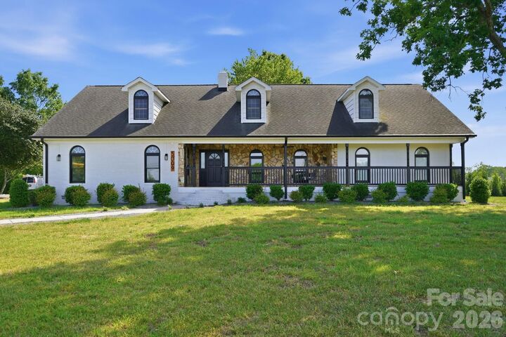 Property Photo:  5009 Hemby Road  NC 28104 