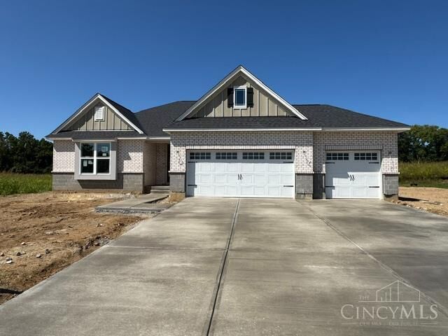 Property Photo: 2829 Wyatt Way OH 45013