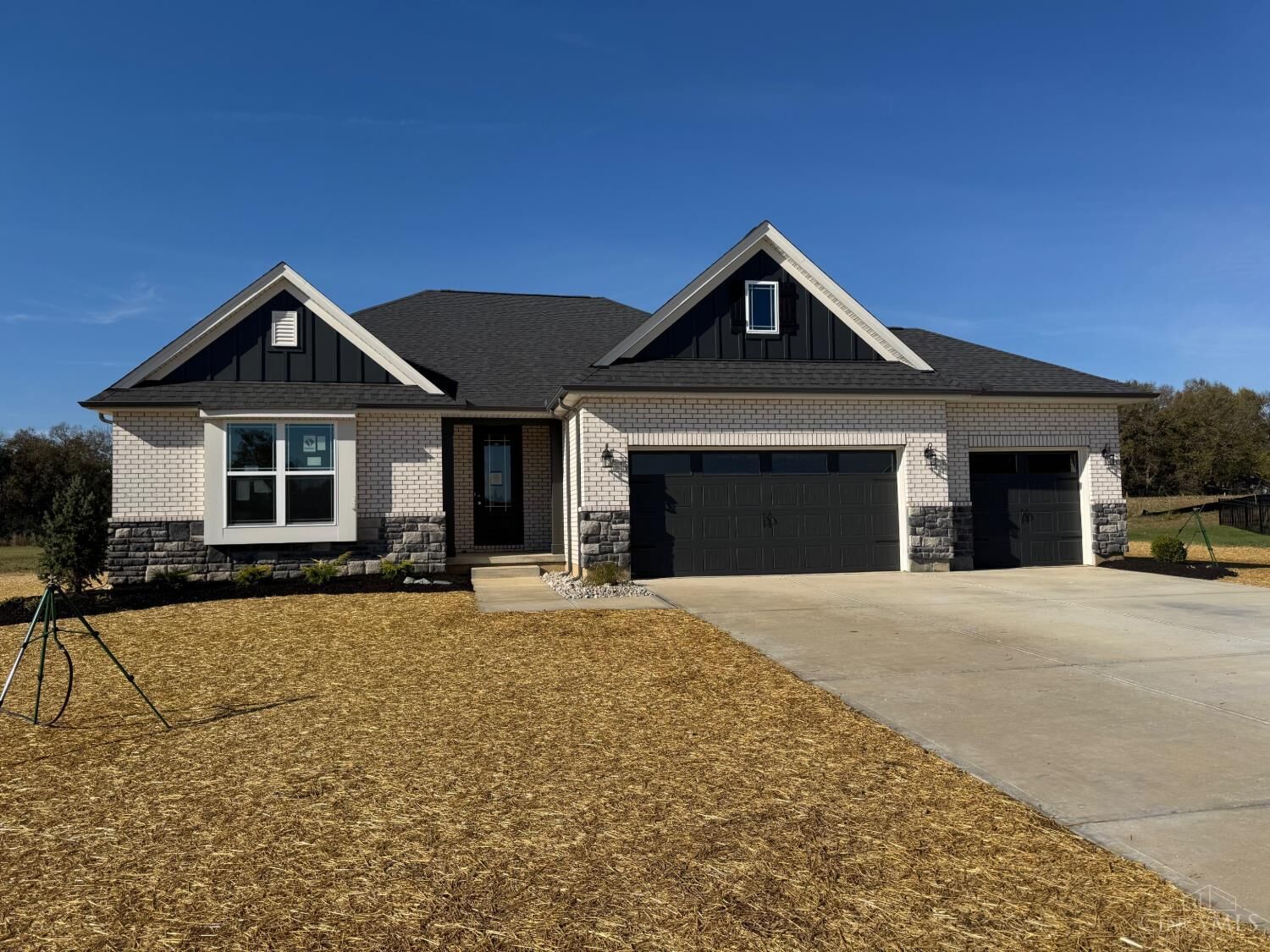 Property Photo: 2829 Wyatt Way OH 45013