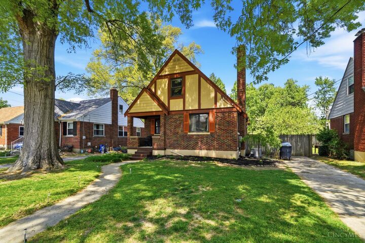 Property Photo:  5642 Surrey Avenue  OH 45248 