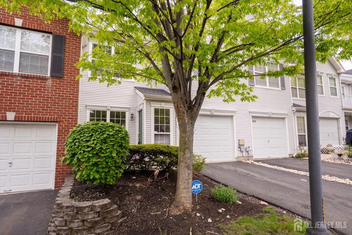 Property Photo:  505 Pheasant Run  NJ 08852 