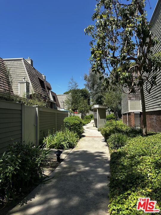 Property Photo:  13121 Mindanao Way  CA 90292 