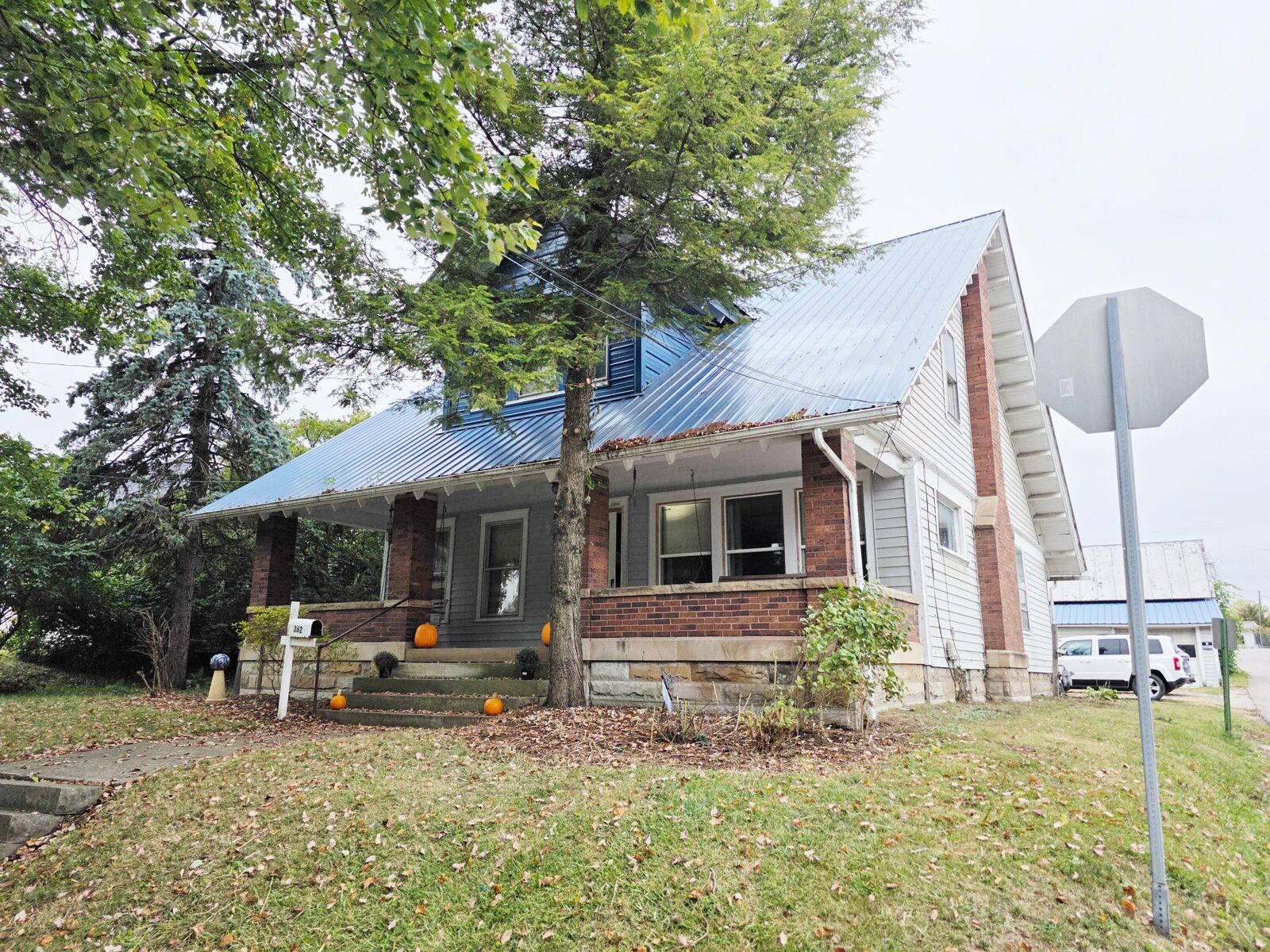 Property Photo:  362 W High Street  OH 43338 