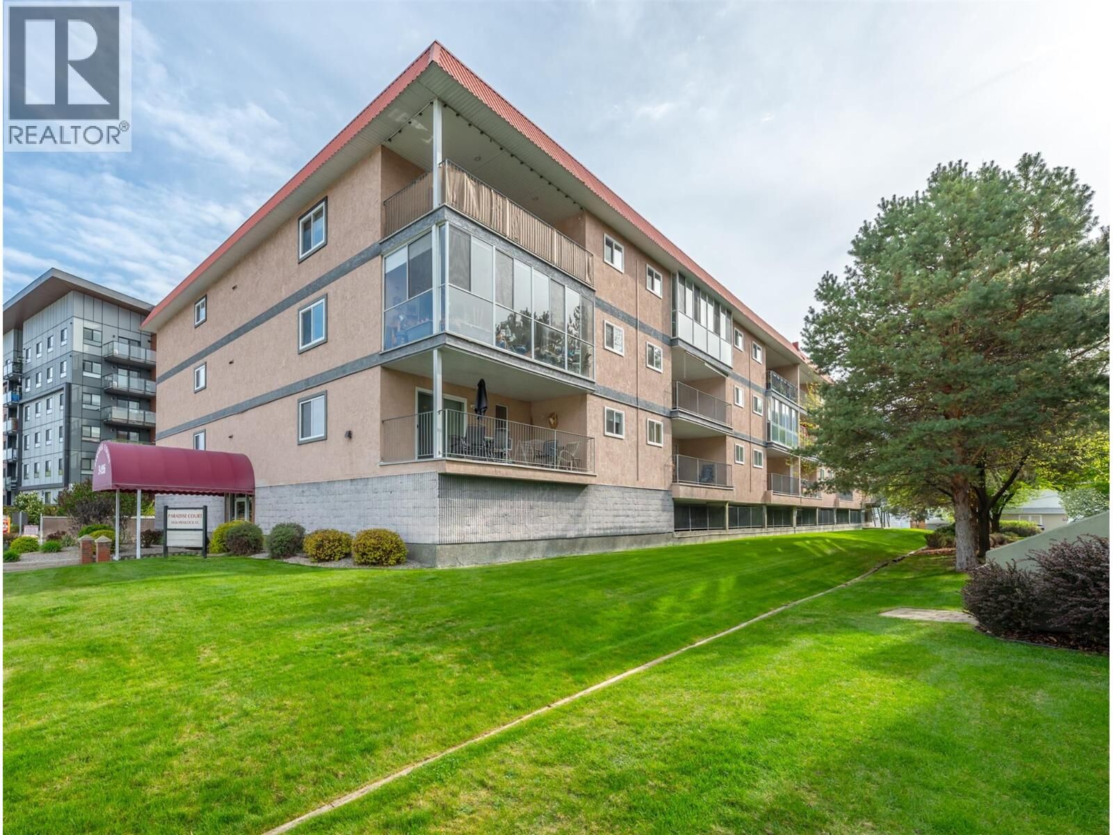 Property Photo: 3426 Hemlock Street 203 BC V2A 8K1