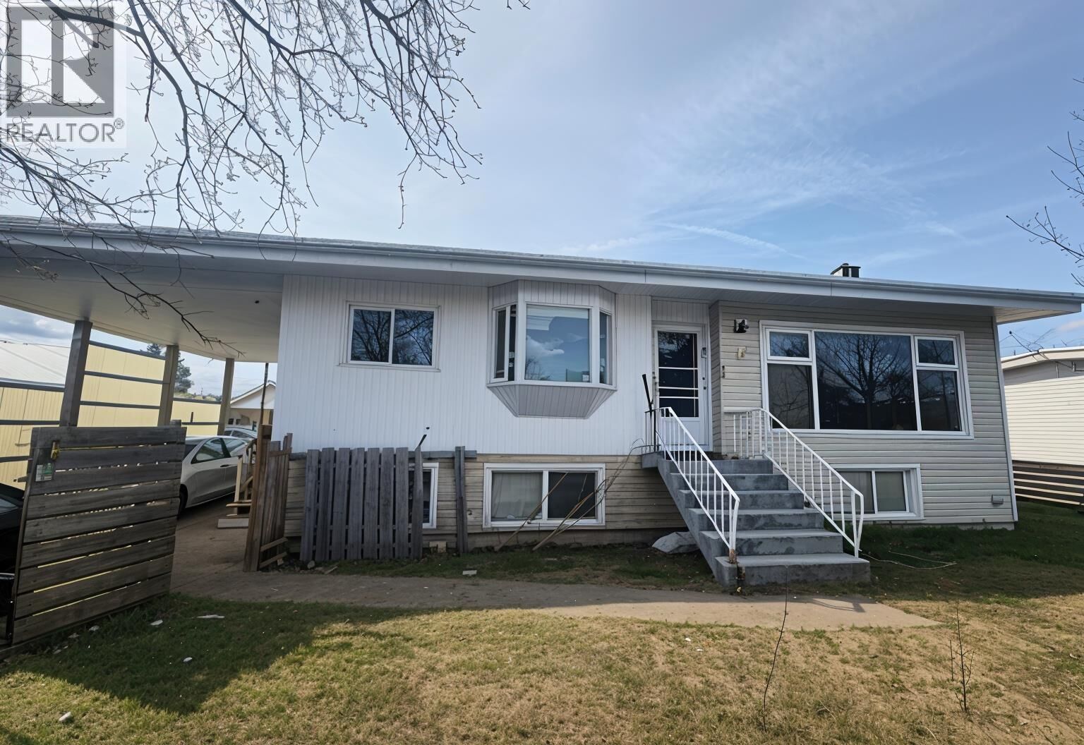Property Photo: 411 Lyon Street BC V2M 3K9
