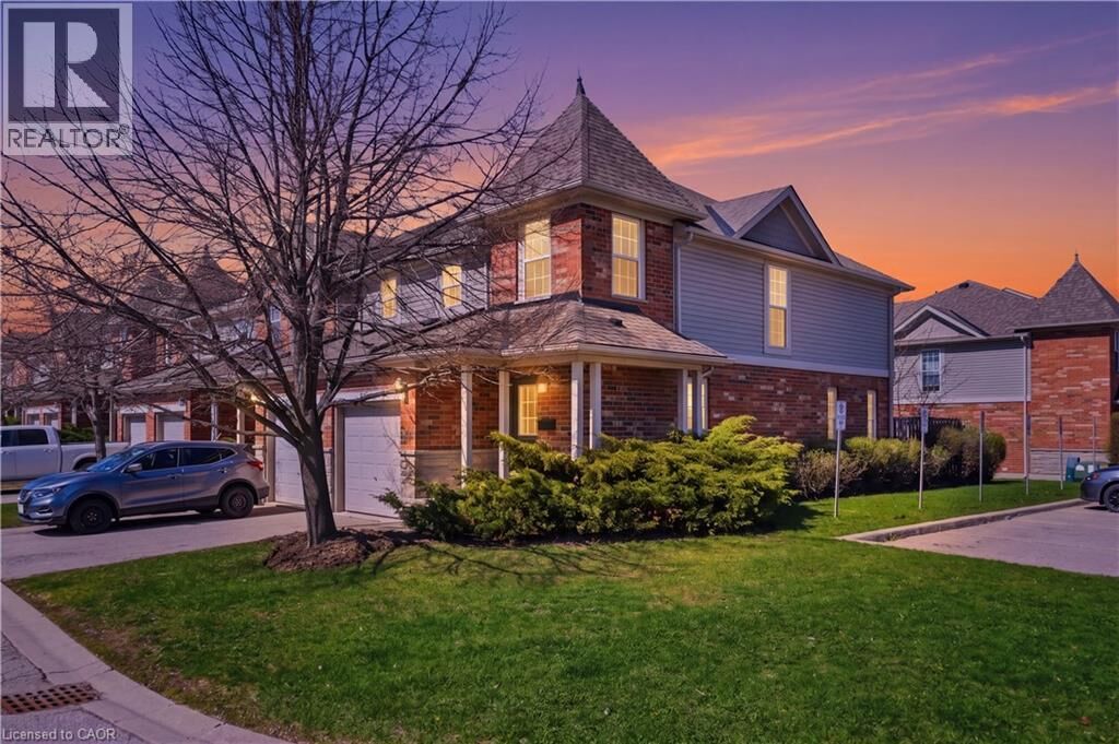 Property Photo:  124 Gosling Gardens Gardens  ON N1G 5K6 