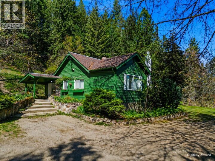 Property Photo: 104 George Street BC V0E 1V0
