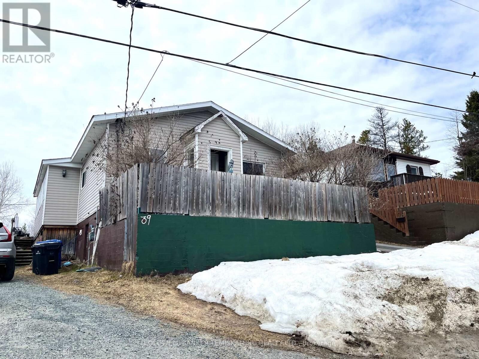 Property Photo:  39 Comfort Street  ON P2N 3B1 