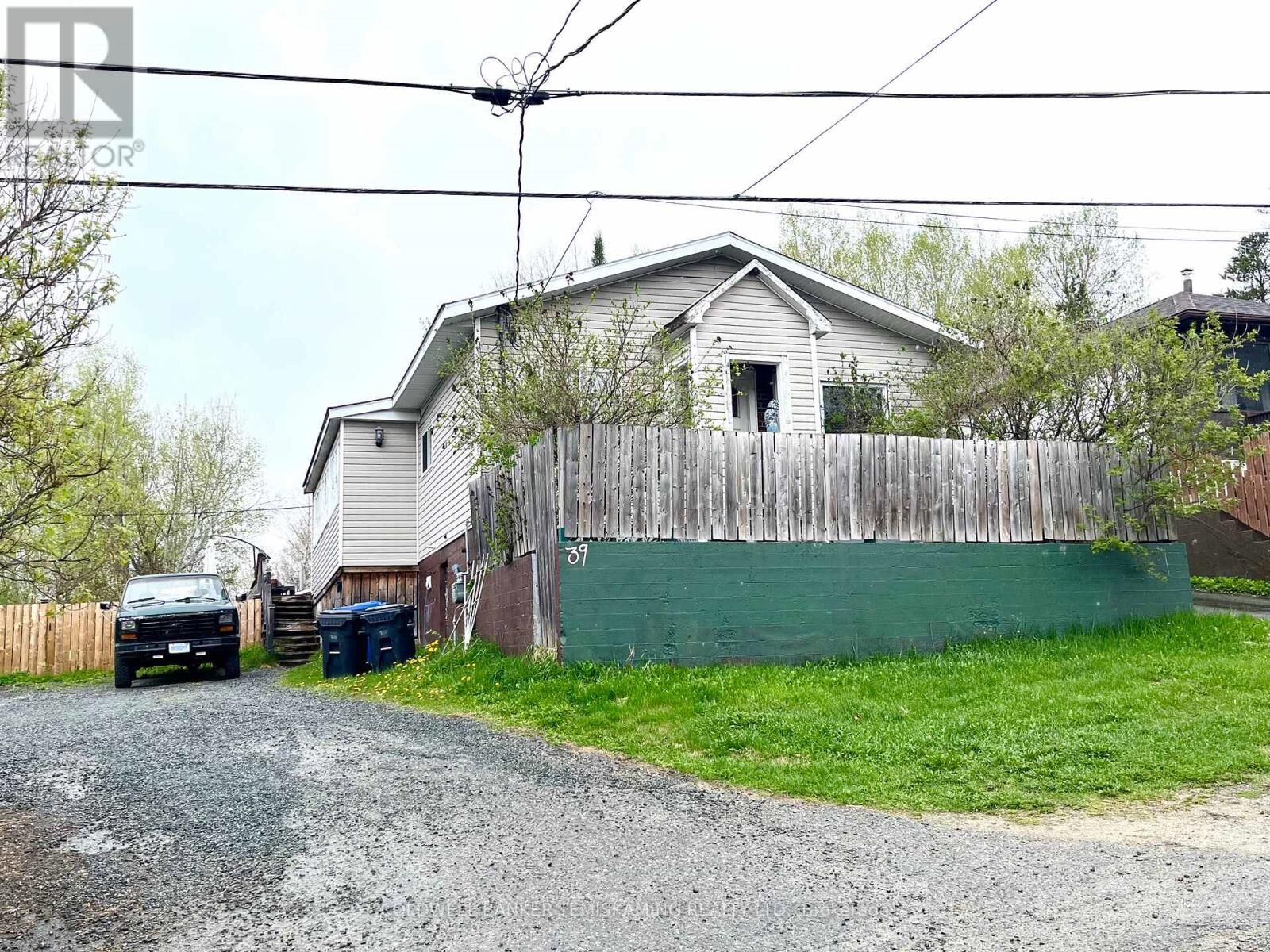 Property Photo:  39 Comfort Street  ON P2N 3B1 
