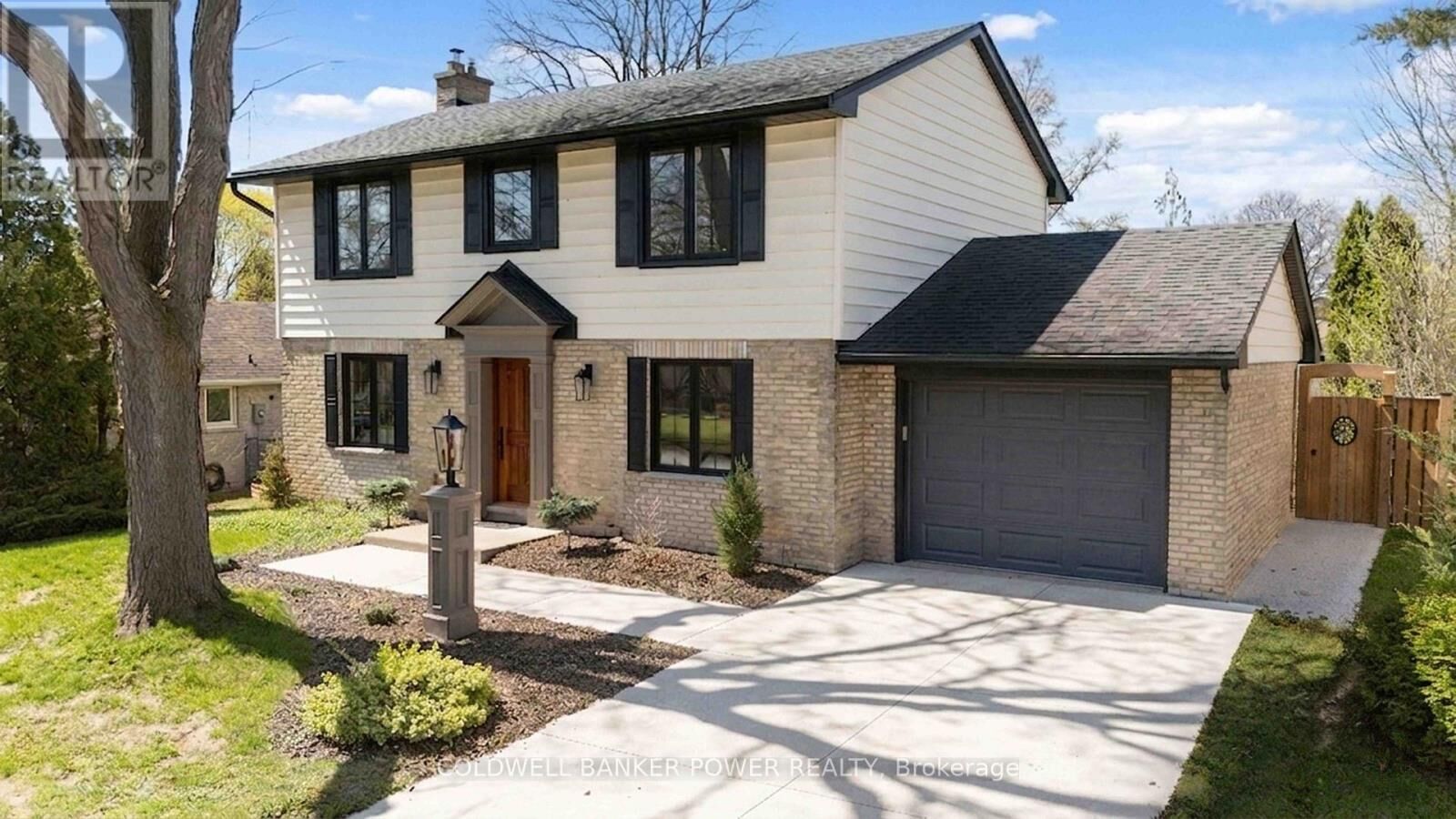 Photo de la propriété:  54 Lloyd Manor Crescent  ON N6H 3Z3 