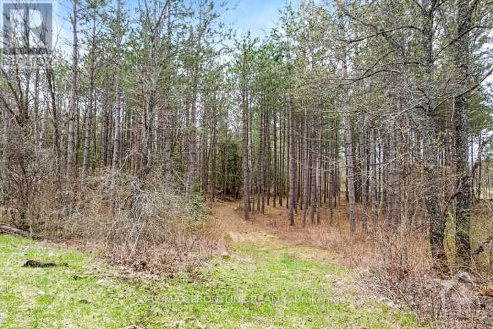 Property Photo:  470 11th Line S Sherbrooke Road  ON K0H 2B0 