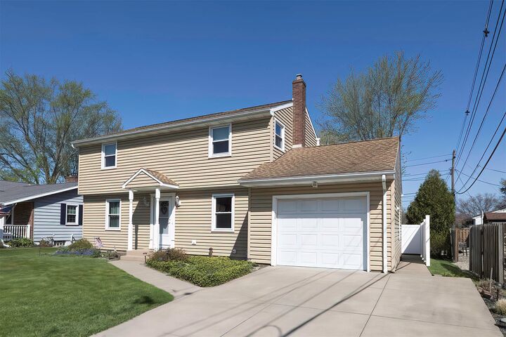 Property Photo:  644 Gold Avenue  PA 16509 