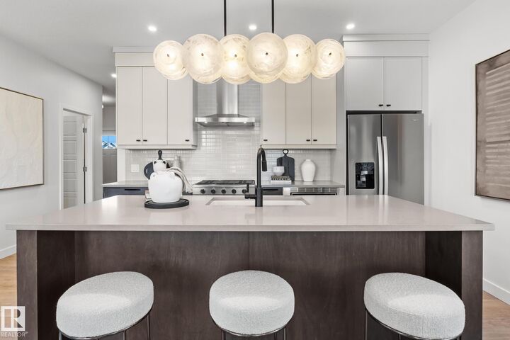 Photo de la propriété:  3408 126 Street SW  AB T6W 1R6 