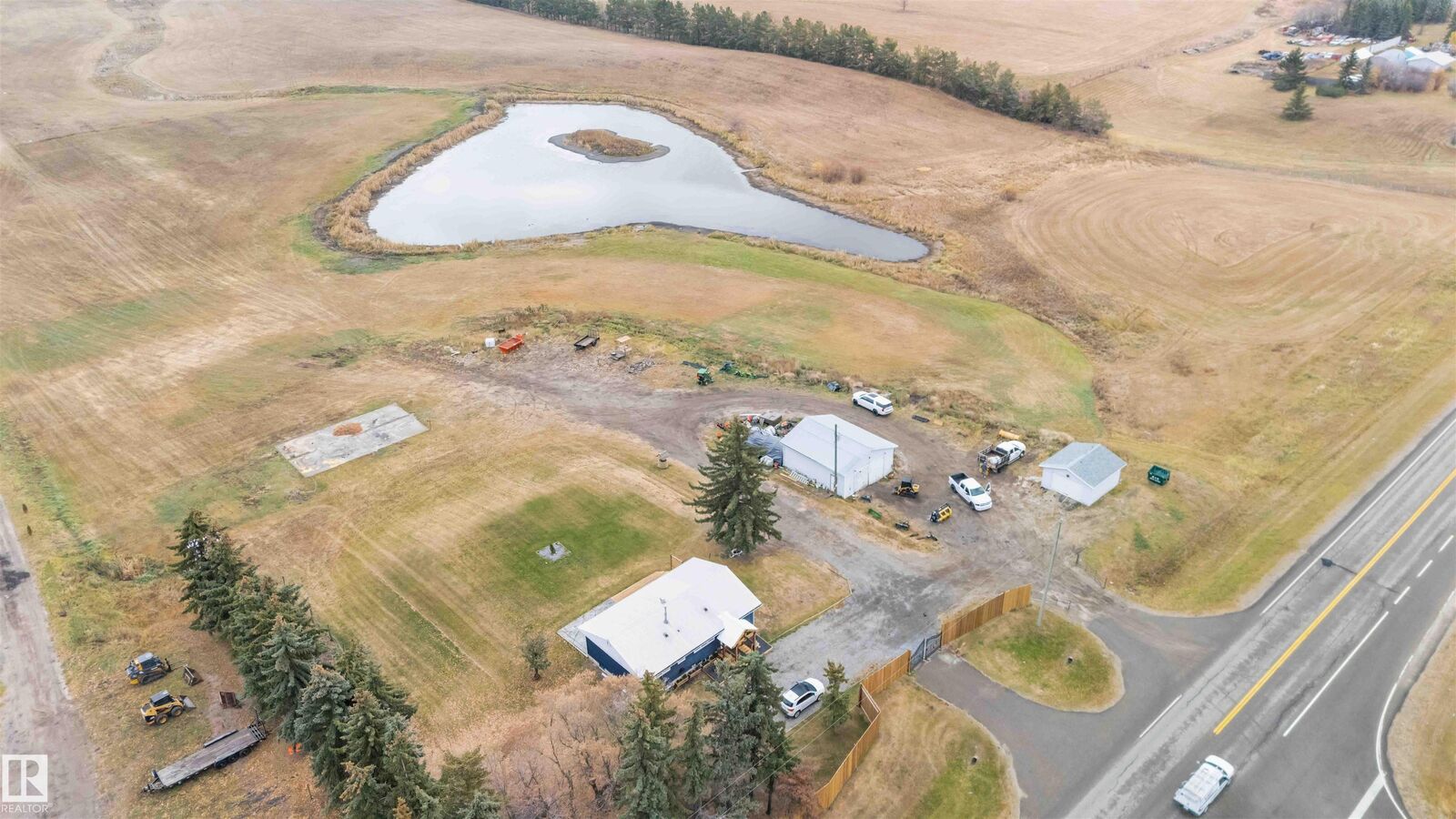 Property Photo:  53273 Rge Road 215  AB T8E 2B4 