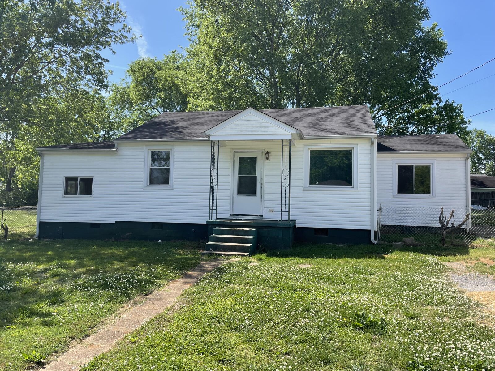 Property Photo:  1712 Strawberry Lane  TN 37343 