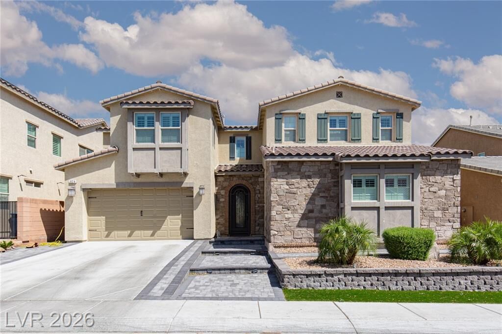 Property Photo:  824 Claystone Ridge Avenue  NV 89084 