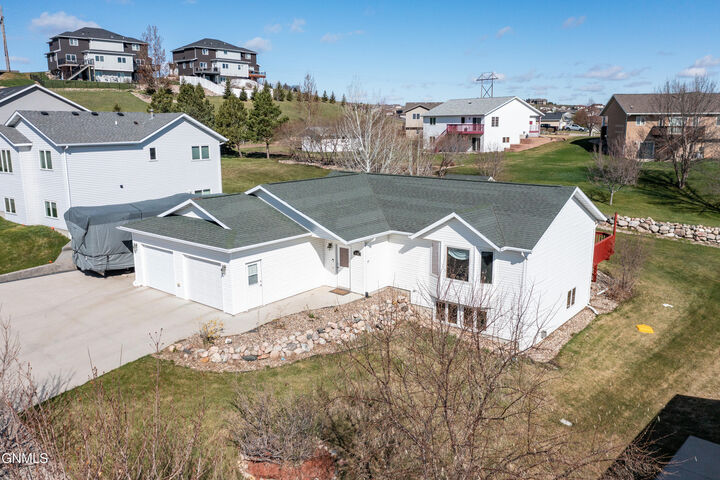 Property Photo:  3432 Crocus Avenue  ND 58501 