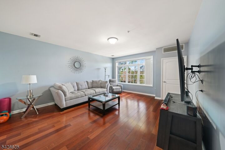 Property Photo: 104 E Elizabeth Ave 310 NJ 07036