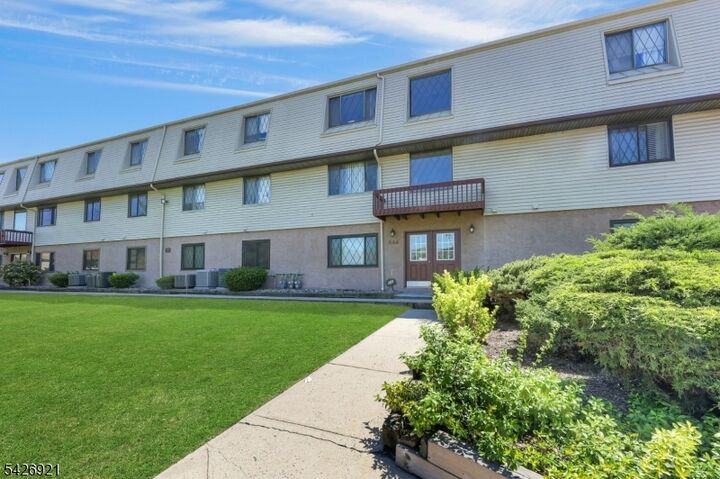 Property Photo:  846 Riverside Ave 202  NJ 07071 