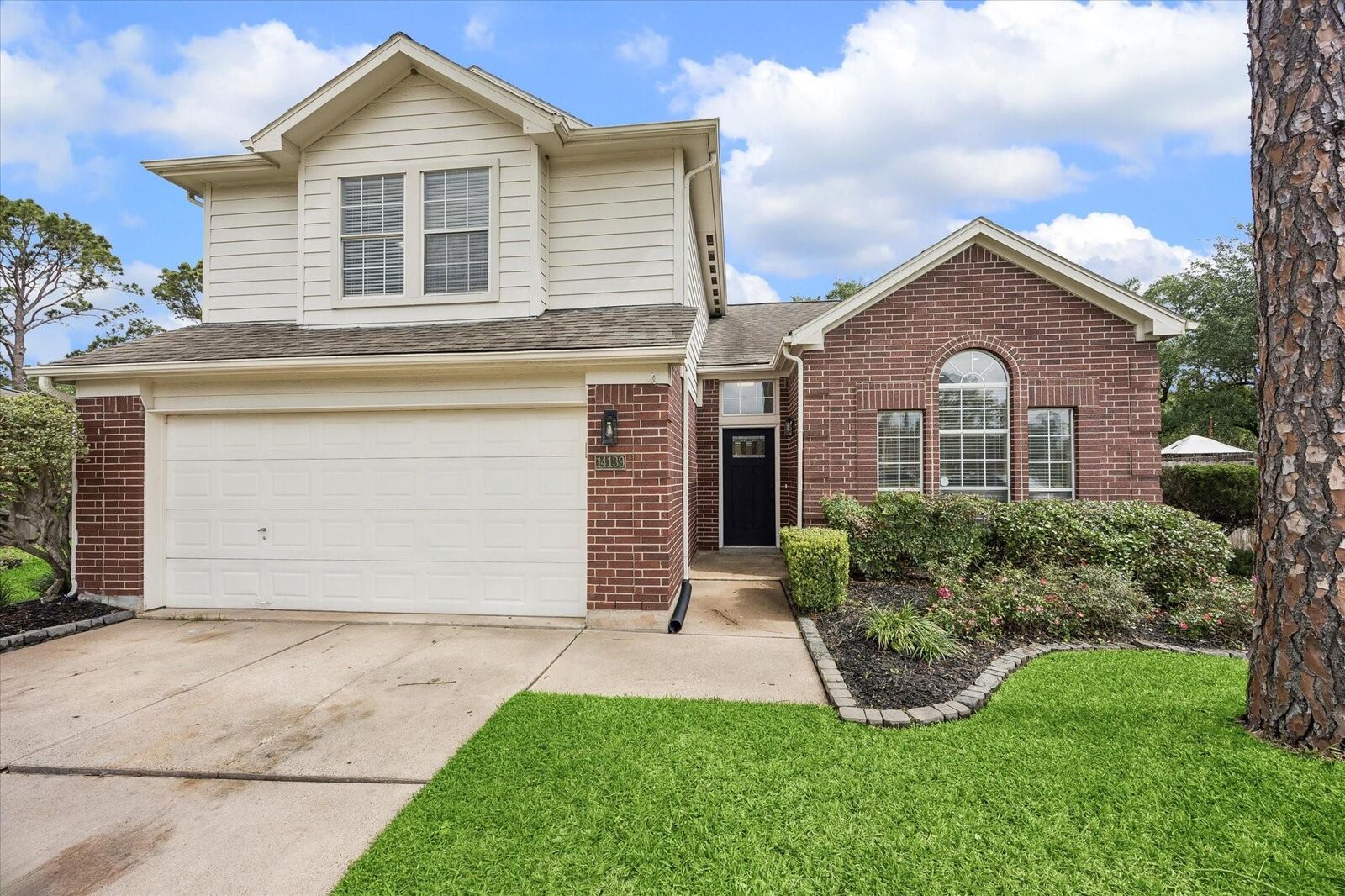 Property Photo: 14139 Cascade Falls Drive TX 77062