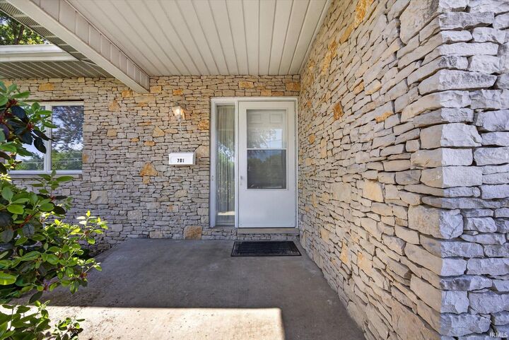Property Photo:  701 W Gordon Pike  IN 47403-4376 