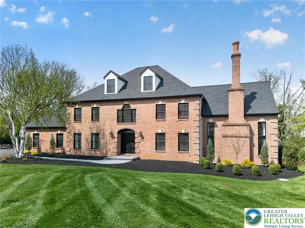 Property Photo: 2240 Greenwood Road PA 18103