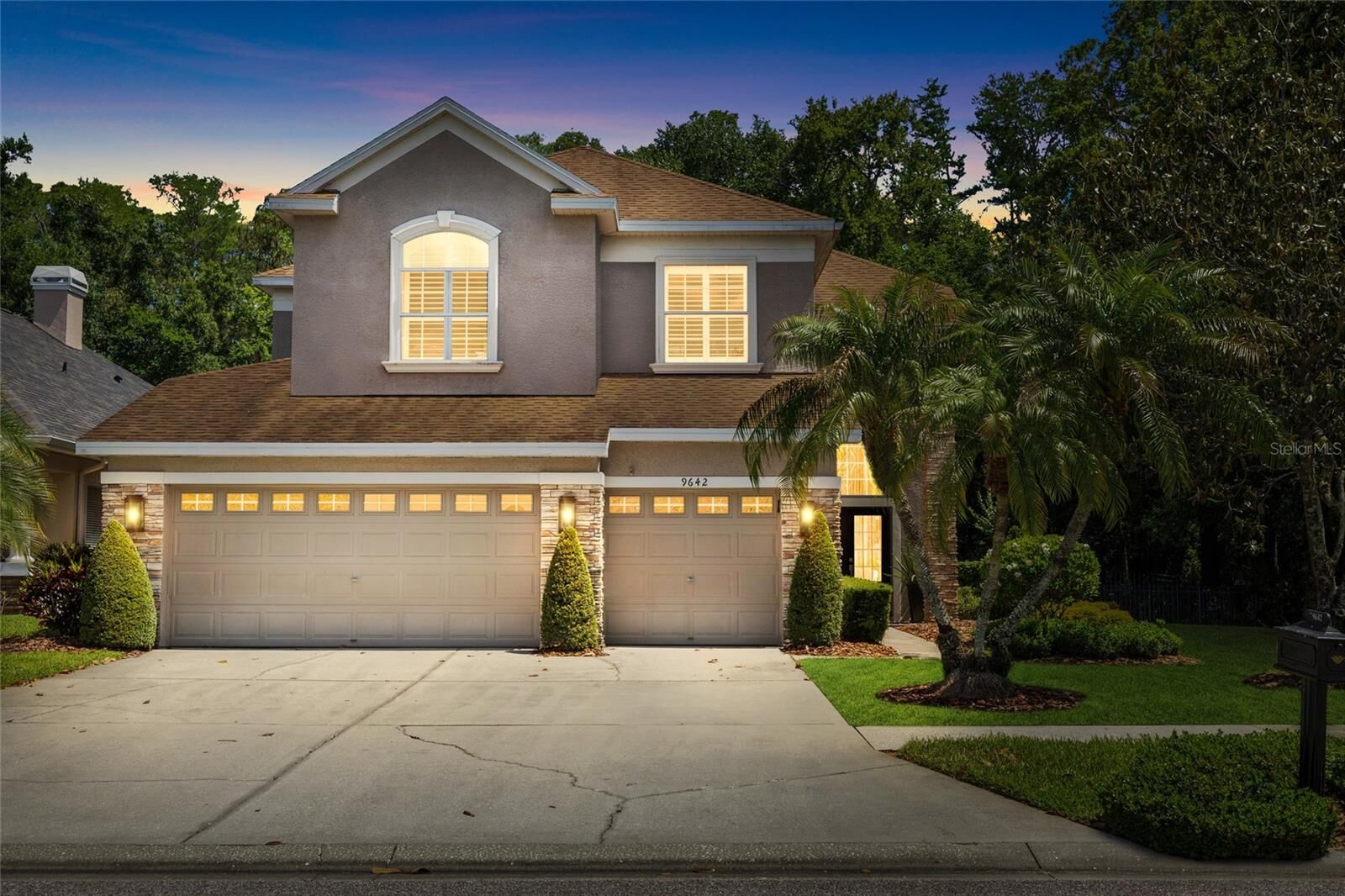 Property Photo: 9642 Gretna Green Drive FL 33626