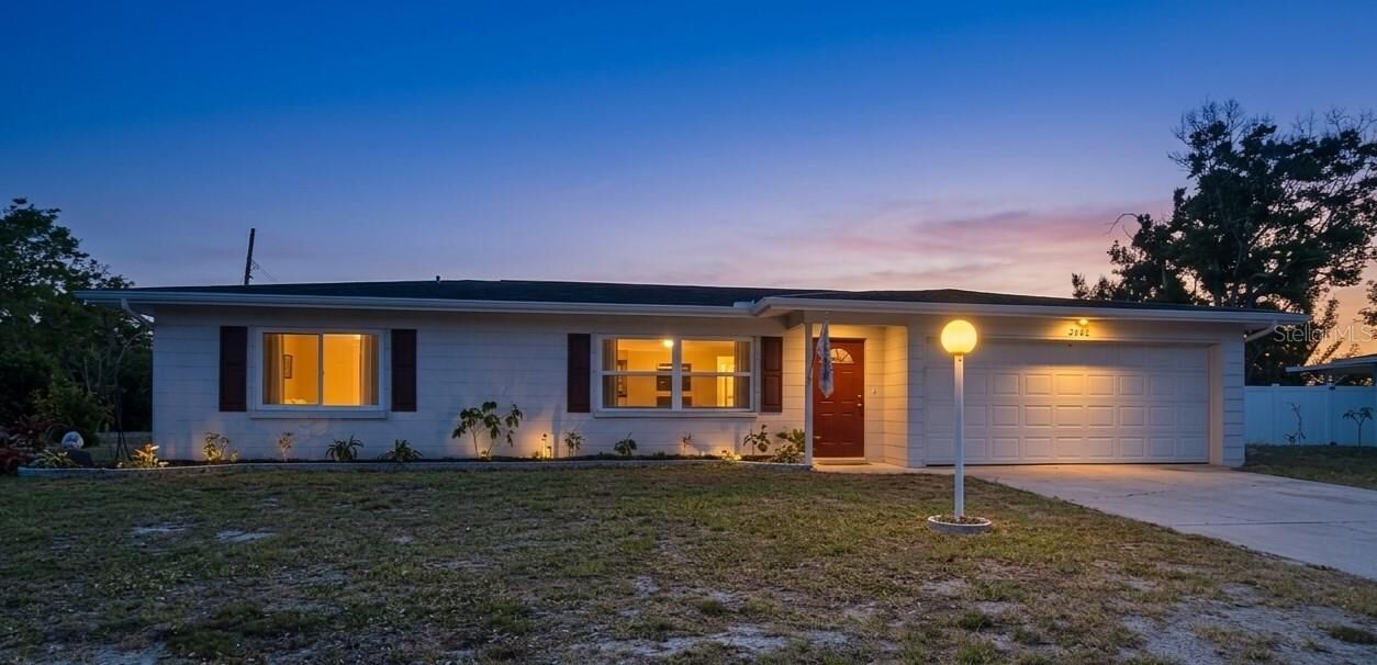 Property Photo: 2632 Sunnyside Street FL 34239