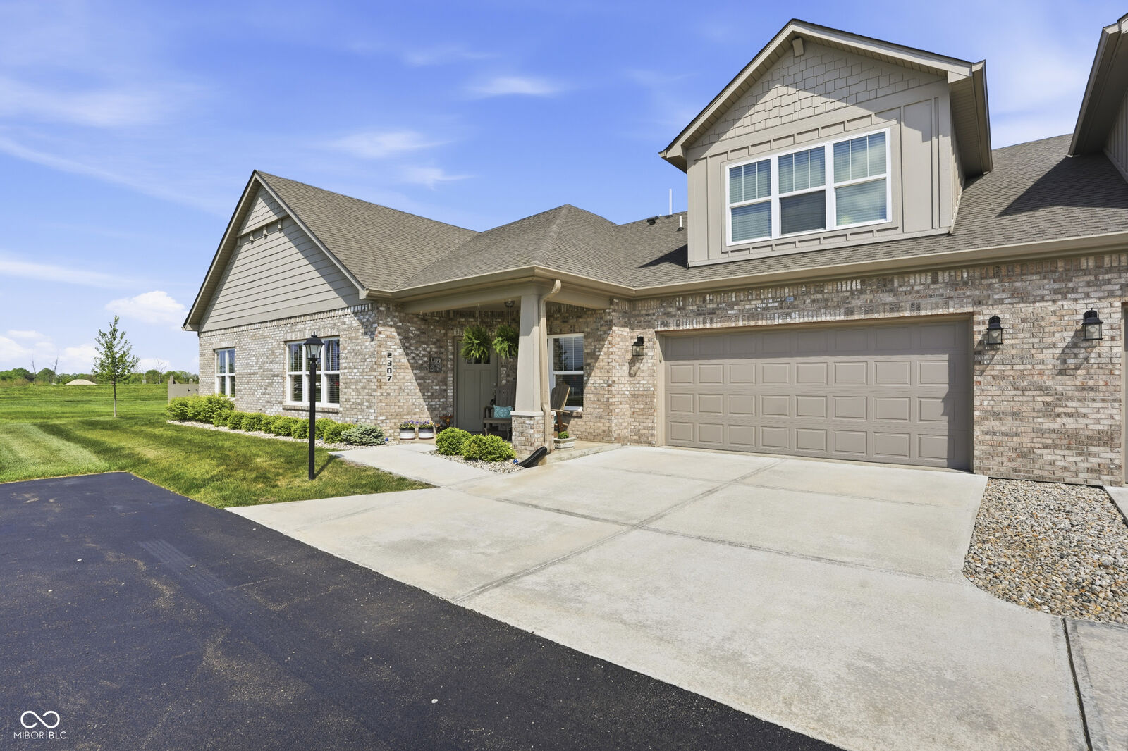 Property Photo:  2307 Saddle Drive  IN 46176 