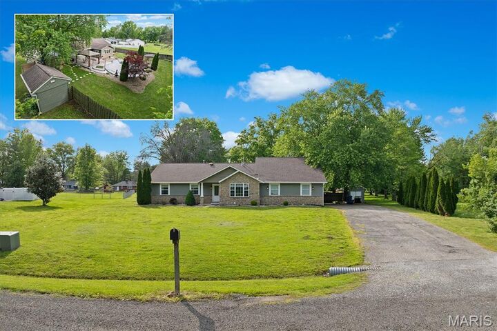 Property Photo:  511 Coventry Road  IL 62294 