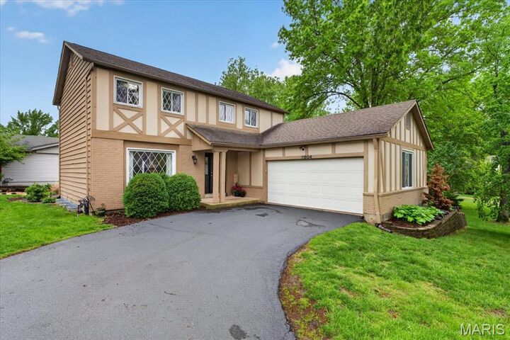 Property Photo:  11904 Mattox Court  MO 63131 