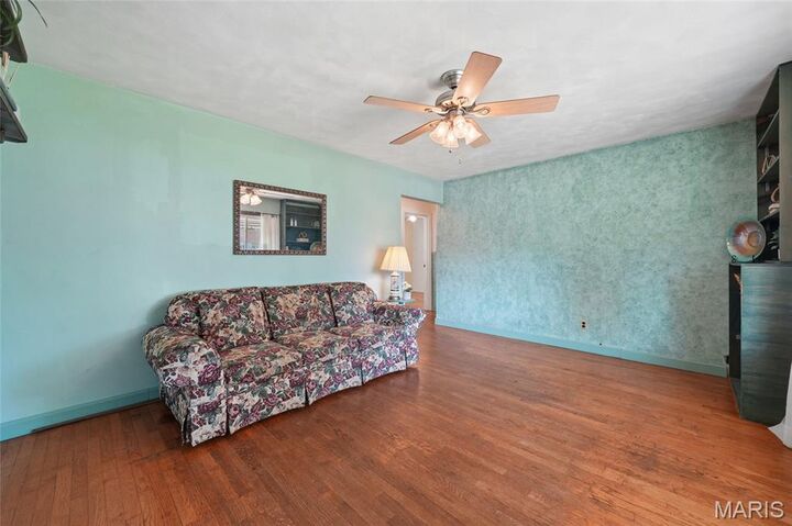 Property Photo:  831 Loekes Drive  MO 63031 