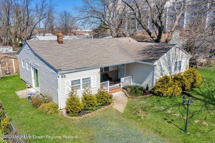 Property Photo:  81 Berry Place  NJ 07740 