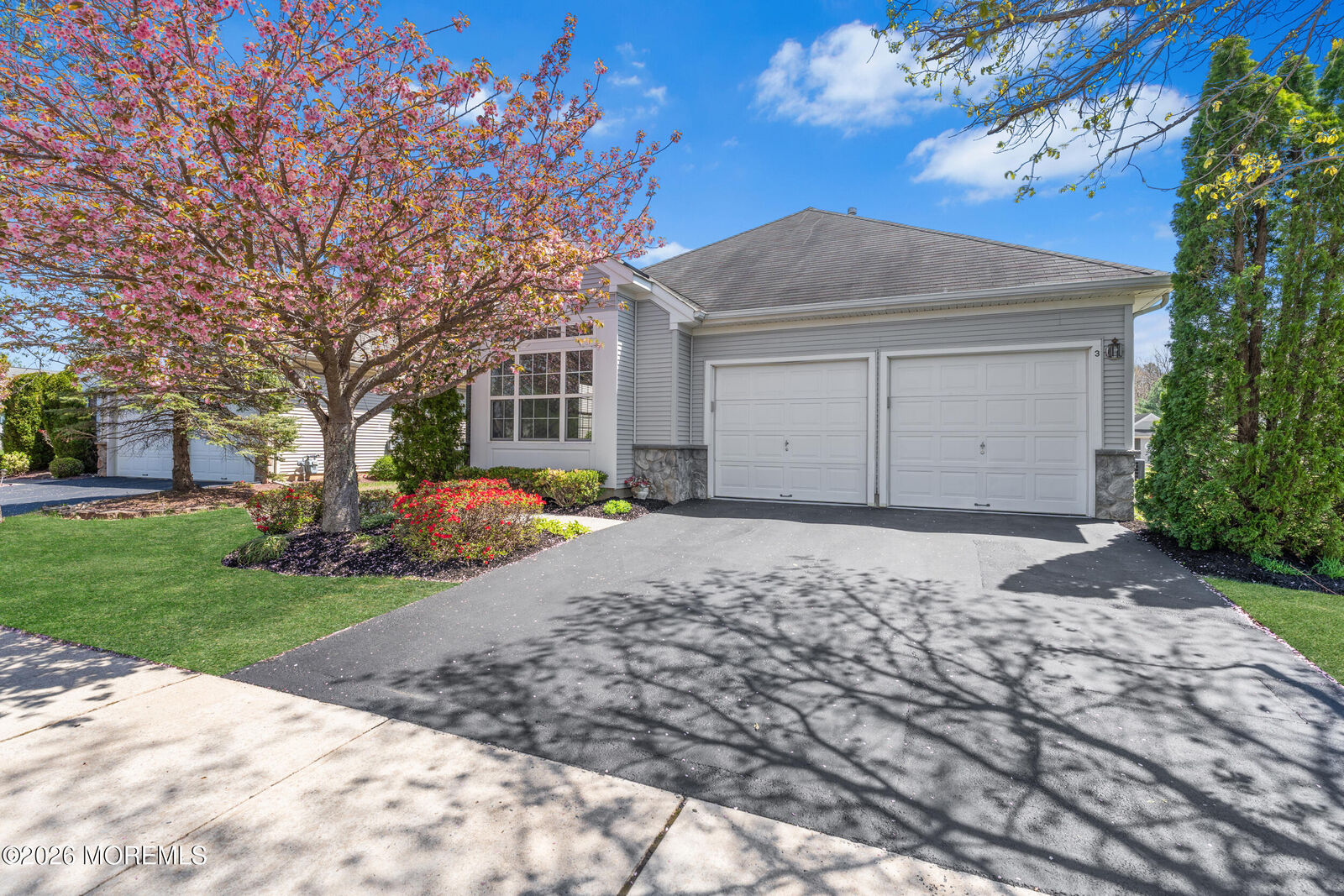 Property Photo:  3 Baldwin Drive  NJ 08759 