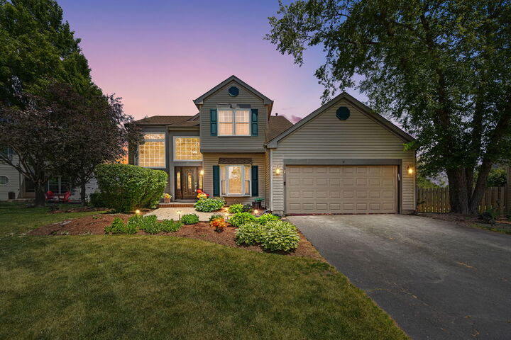 Property Photo: 8 Elizabeth Court IL 60156