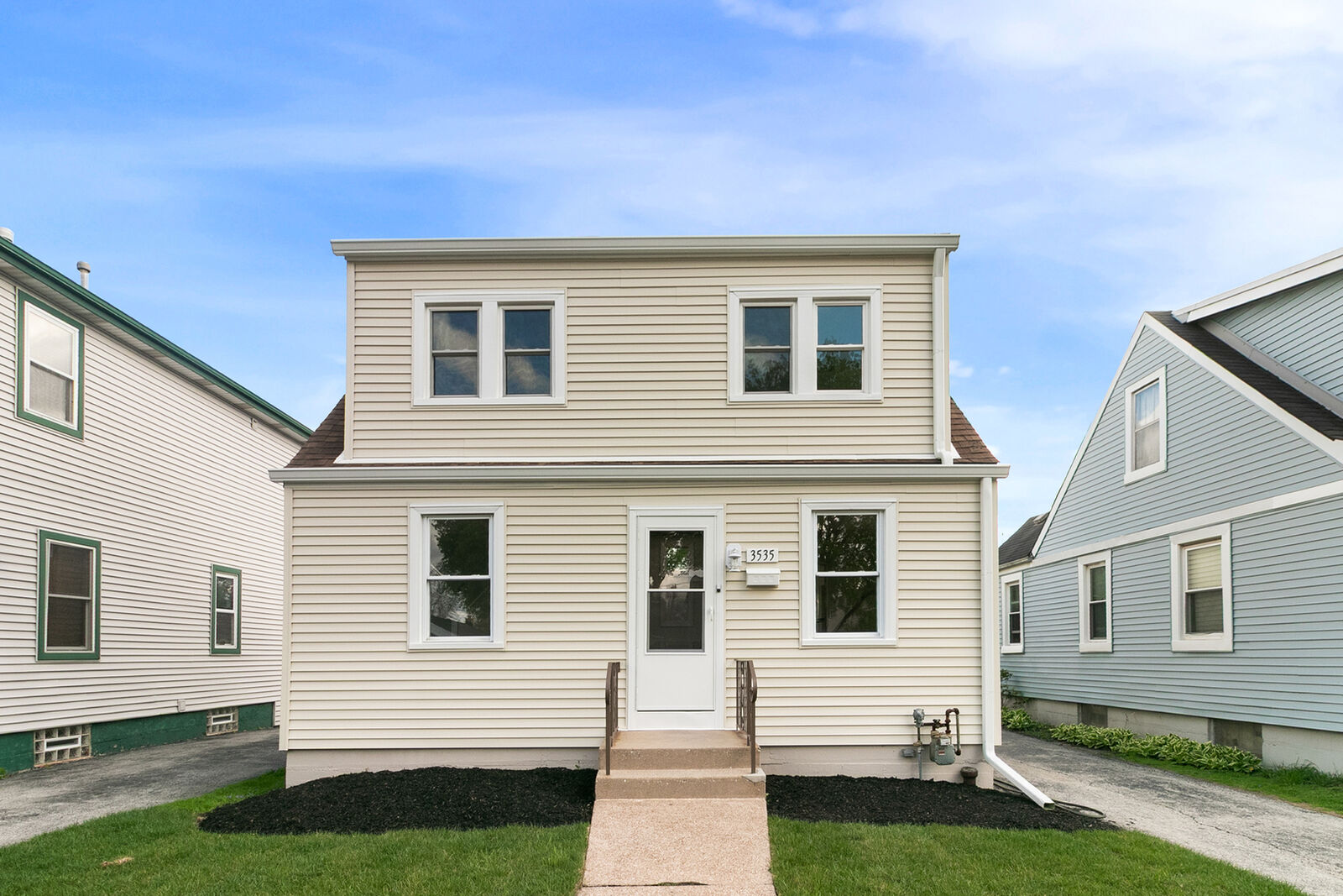 Property Photo:  3535 W 116th Place  IL 60655 